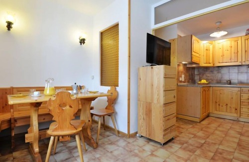 Alba Apartment | Cesa Fraines by Interhome