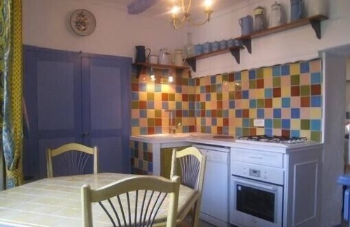 Cesseras House | CESSERAS VILLAGE HOUSE "LE PORTAL BLEU"