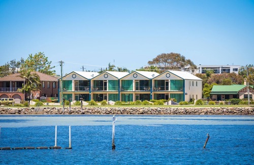 Merimbula Apartment | Cetacea Luxury Apartments - 2 Bedroom Lake View Apartment