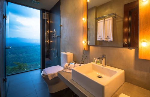 Tennekumbura Hotel | Ceyloni Panorama Resort