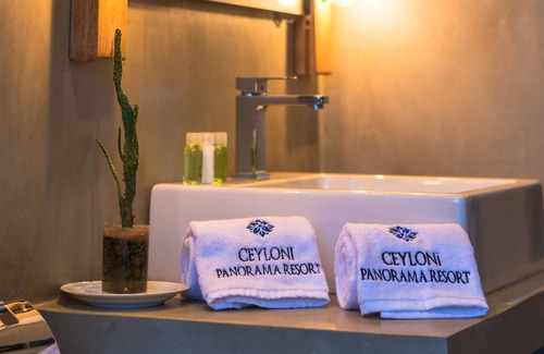 Tennekumbura Hotel | Ceyloni Panorama Resort