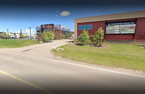 Airdrie House | Cg's @ Airdrie -cozy & Comfort
