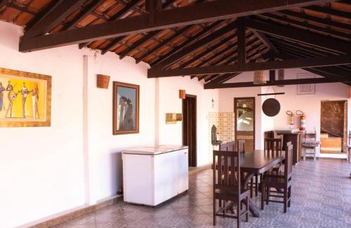 Manguinhos House | Chácara Beverly Hills