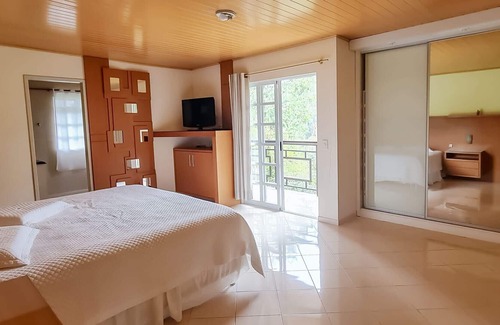 Sao Jose dos Pinhais House | Chácara c lazer completo - São José dos Pinhais/PR