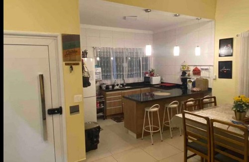 Itupeva House | Chácara com Piscina Aquecida 24 Horas e com Campo de Futebol
