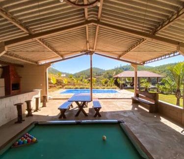 Salesopolis House | Chácara com vista exuberante e acesso à represa