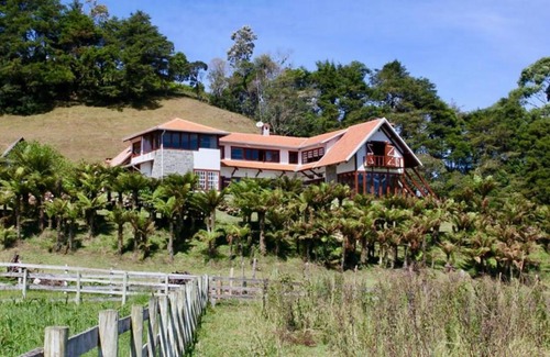 Cunha House | Chácara com Wi-Fi, churrasqueira e lazer em Cunha