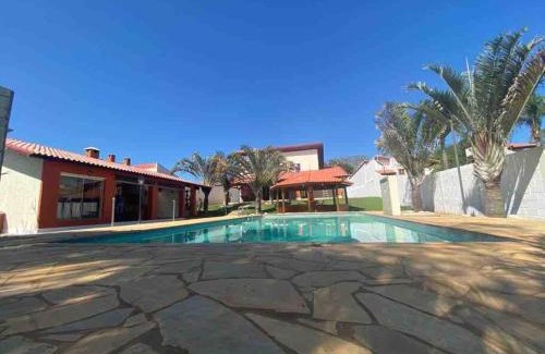 Perimetro Urbano House | Chácara em Sarapui com 5 quartos sendo 3 suítes