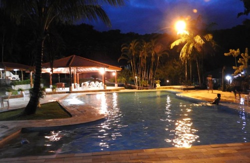 Peruibe House | Chácara Pimentão Vermelho