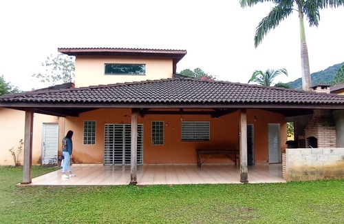 Itariri House | Chácara Recanto dos Pássaros com Rio no Terreno