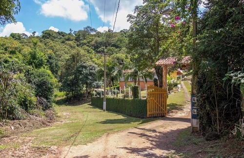 Mairinque House | Chácara Vista Linda com Wi-Fi totalmente equipada