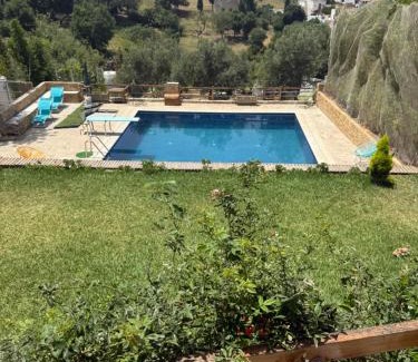 Tetouan Ski Chalet | Châle tetouan