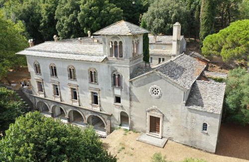 San-Martino-di-Lota Bed & Breakfast | CHÂTEAU CAGNINACCI B&B