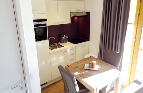 Montbrun-les-Bains Apartment | Château Comfort in Provence