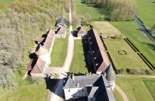 Sens-Beaujeu Bed & Breakfast | Château de Beaujeu