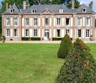 Cleuville Bed & Breakfast | Château de Cleuville