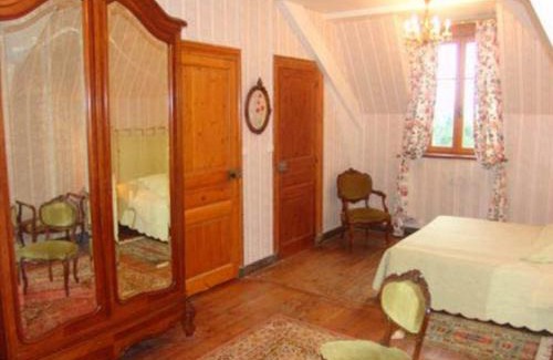 Saint-Cyr-en-Talmondais Bed & Breakfast | Château de la Court d'Aron