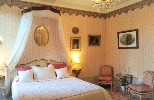 Saint-Remy-de-Chargnat Bed & Breakfast | Château de la Vernède, la Grande Vernède