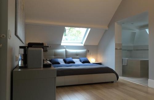 Trie-Chateau Bed & Breakfast | Château de la Folie