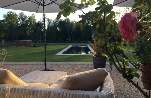 Villeny Bed & Breakfast | Château de la Giraudière