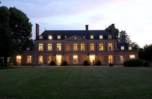Villeny Bed & Breakfast | Château de la Giraudière