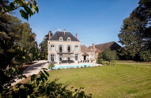 Lans House | Château de Lans: 7 luxury suites, heated pool, sauna, hammam and fitness