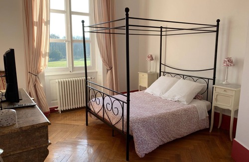 Roanne House | Château de Matel