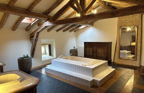 Espiens Other | Château de Mazelières is a peaceful setting for a relaxing vacation