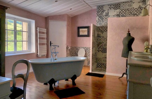 Apchat Bed & Breakfast | Château de Perpezat