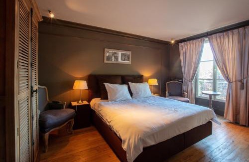 Magny-Cours Bed & Breakfast | Château de Planchevienne