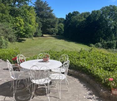Nogent-sur-Vernisson Bed & Breakfast | Château de Praslins
