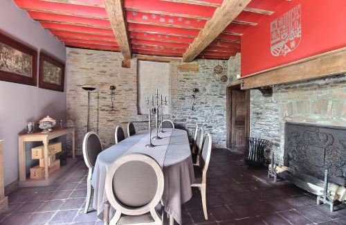 Gedinne House | Château de Rienne met sauna & hottub & pooltafel
