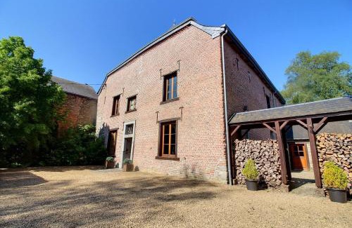 Gedinne House | Château de Rienne met sauna & hottub & pooltafel