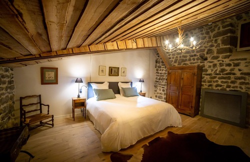 Saint-Vidal Hotel | Château de Saint Vidal