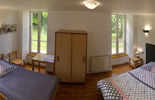 St Denis de Gastines Bed & Breakfast | Château du Bourg