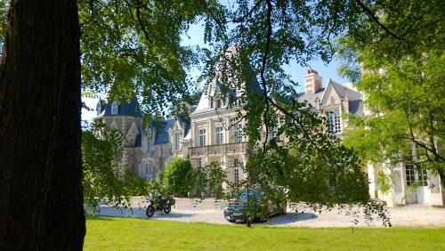 Bouaye Bed & Breakfast | Château du Bois de La Noe
