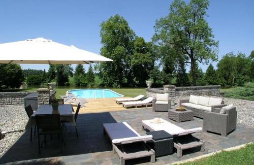 Cherval Bed & Breakfast | Château du Bourbet