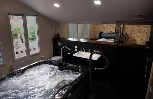 Artigues-pres-Bordeaux Bed & Breakfast | Château Fleur d'Aya