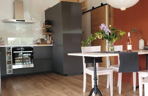 Assignan Condo | Château Les Poules - new bright modern and cosy loft