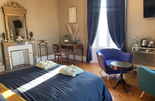 Parthenay House | Château Maranne