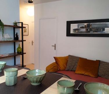 Saint-Amand-en-Puisaye Apartment | Château, poteries, vins et randonnées