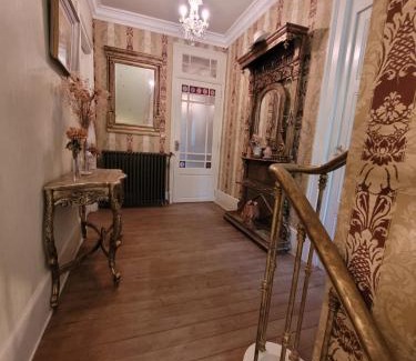 Condal Bed & Breakfast | Château St Sulpice Chambre Porcelaine
