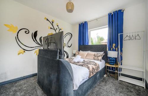 Batley House | -CH- Stylish & Relaxed Stay,Free Parking,Free WiFi