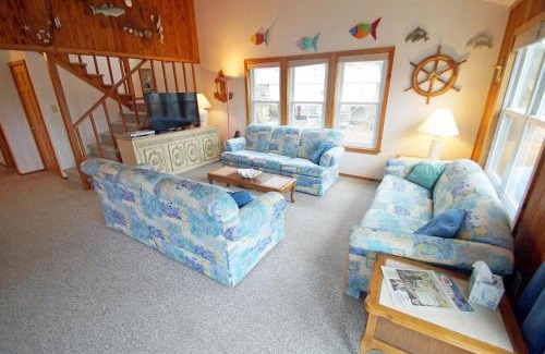 Colington Harbour House | CH103- Beach Retreat