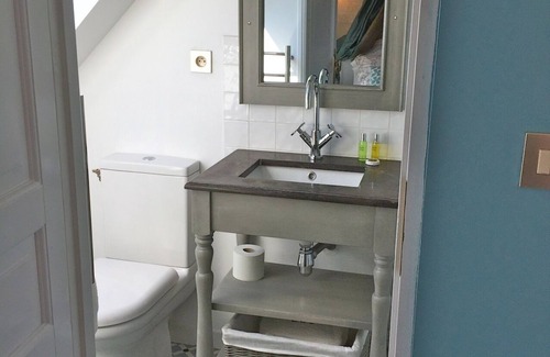 Elincourt-Sainte-Marguerite Bed & Breakfast | Chambre Lucy: Maison Elincourt B&B/Chambres d'Hôtes and Spa + pdj + Spa