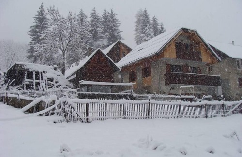 Saint-Colomban-des-Villards Ski Chalet | Charming cottage 500m from the ski slopes