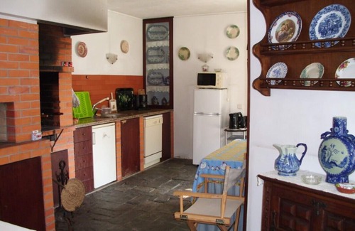 Santa Maria da Feira Ski Chalet | Charming chalet with private pool and around to beaches