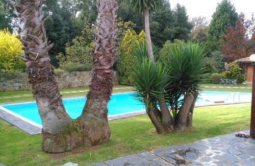 Santa Maria da Feira Ski Chalet | Charming chalet with private pool and around to beaches