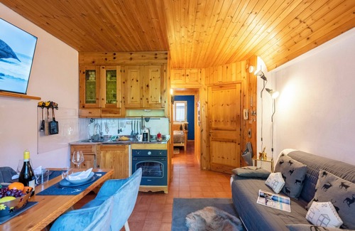 Claviere Apartment | Chaberton Romantic Retreat Ski In Ski Out