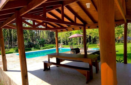 Morretes Ski Chalet | Chácara Porto Bello - House with swimming pool in Morretes